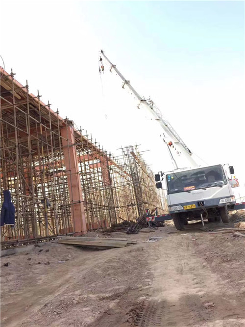 海西吊车作业的安全注意事项有哪些？